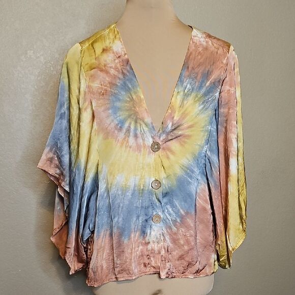 NWOT VICI Small Tie-Dye Button-Up Kimono Sleeve Satin Women's Top - Picture 1 of 7